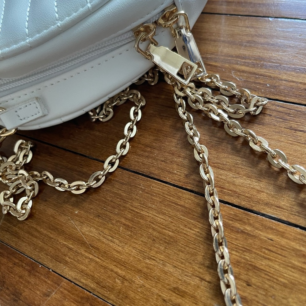Heart Purse - Picture 7 of 8